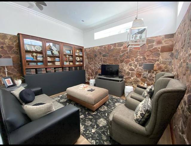2 BEDROOM PROPERTY TO RENT IN WATERKLOOF RIDGE